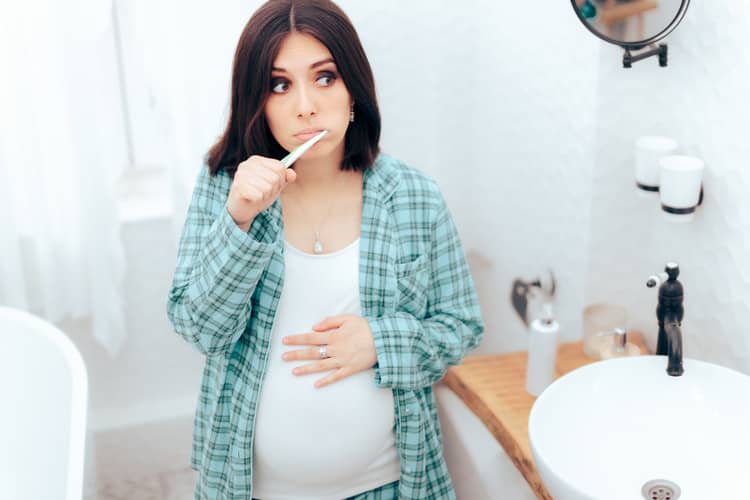 Brushing teeth during pregnancy