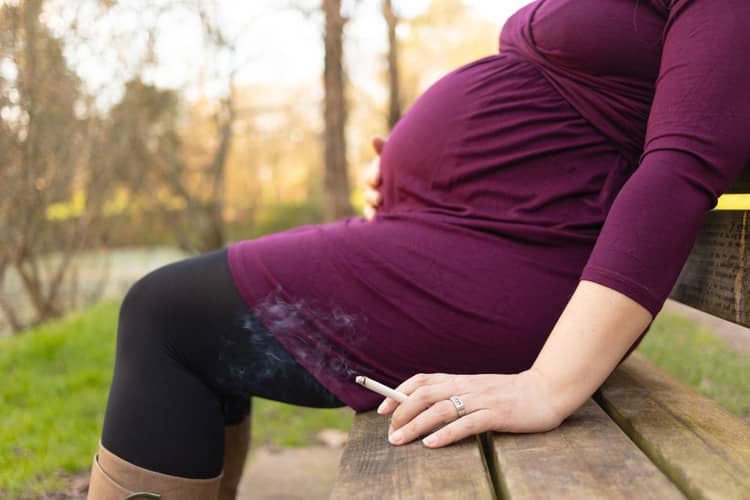 Effects of smoking during pregnancy on mother and child